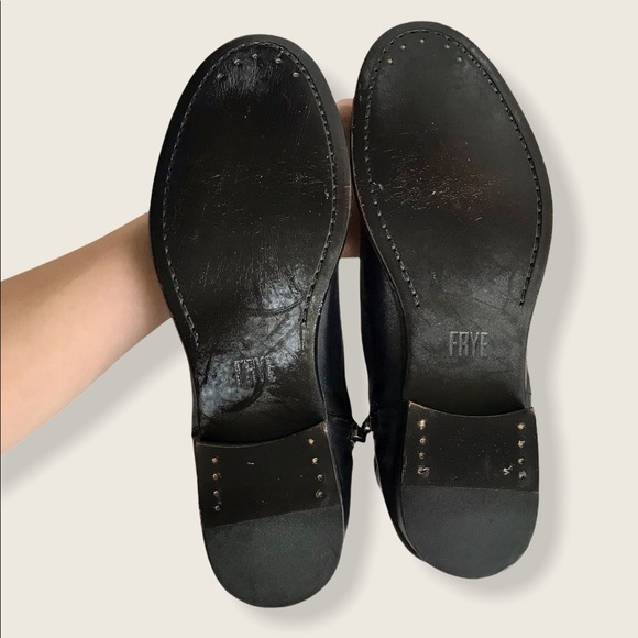 Frye Carly Zip Black Leather Chelsea Ankle Booties - Picture 13 of 16